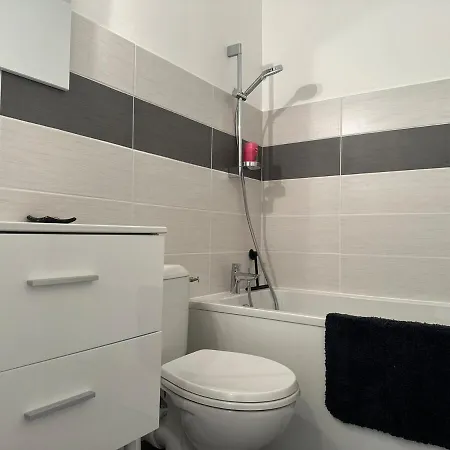 Apartman Cocon Proche Du Centre - Balcon - Parking Vannes